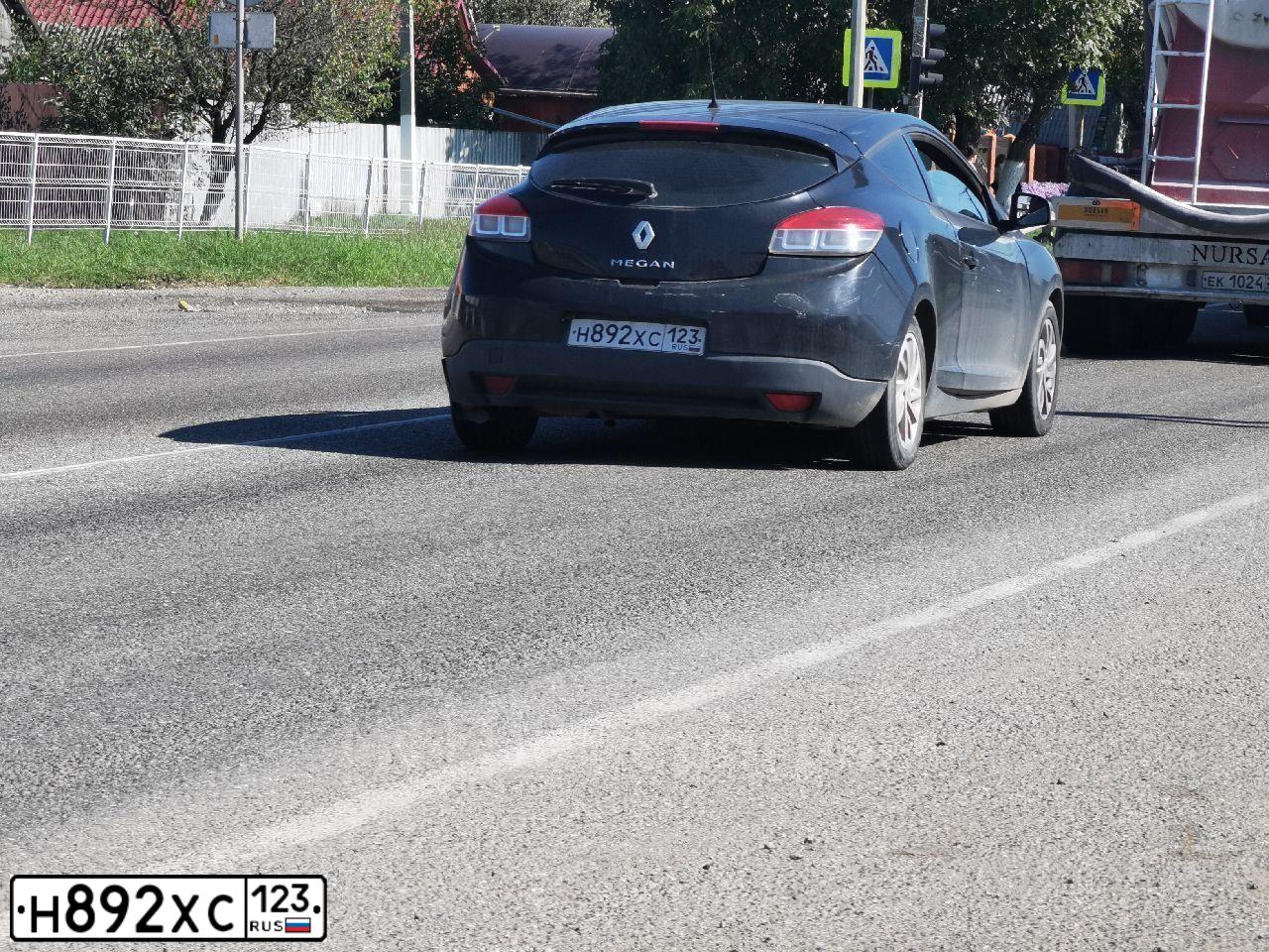 Фото автомобиля RENAULT MEGANE, 2013 — госномер А340ВА185. Цвет: ЧЕРНЫЙ