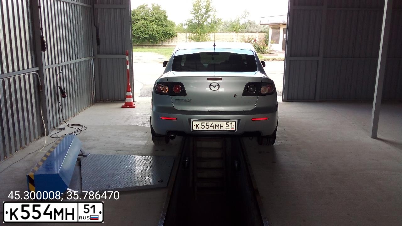 Фото автомобиля MAZDA 3, 2007 — госномер К554МН51. Цвет: СЕРЕБРИСТЫЙ