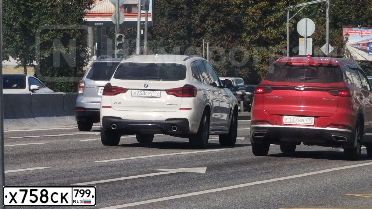 Фото автомобиля BMW X3, 2019 — госномер Х758СК799. Цвет: БЕЛЫЙ
