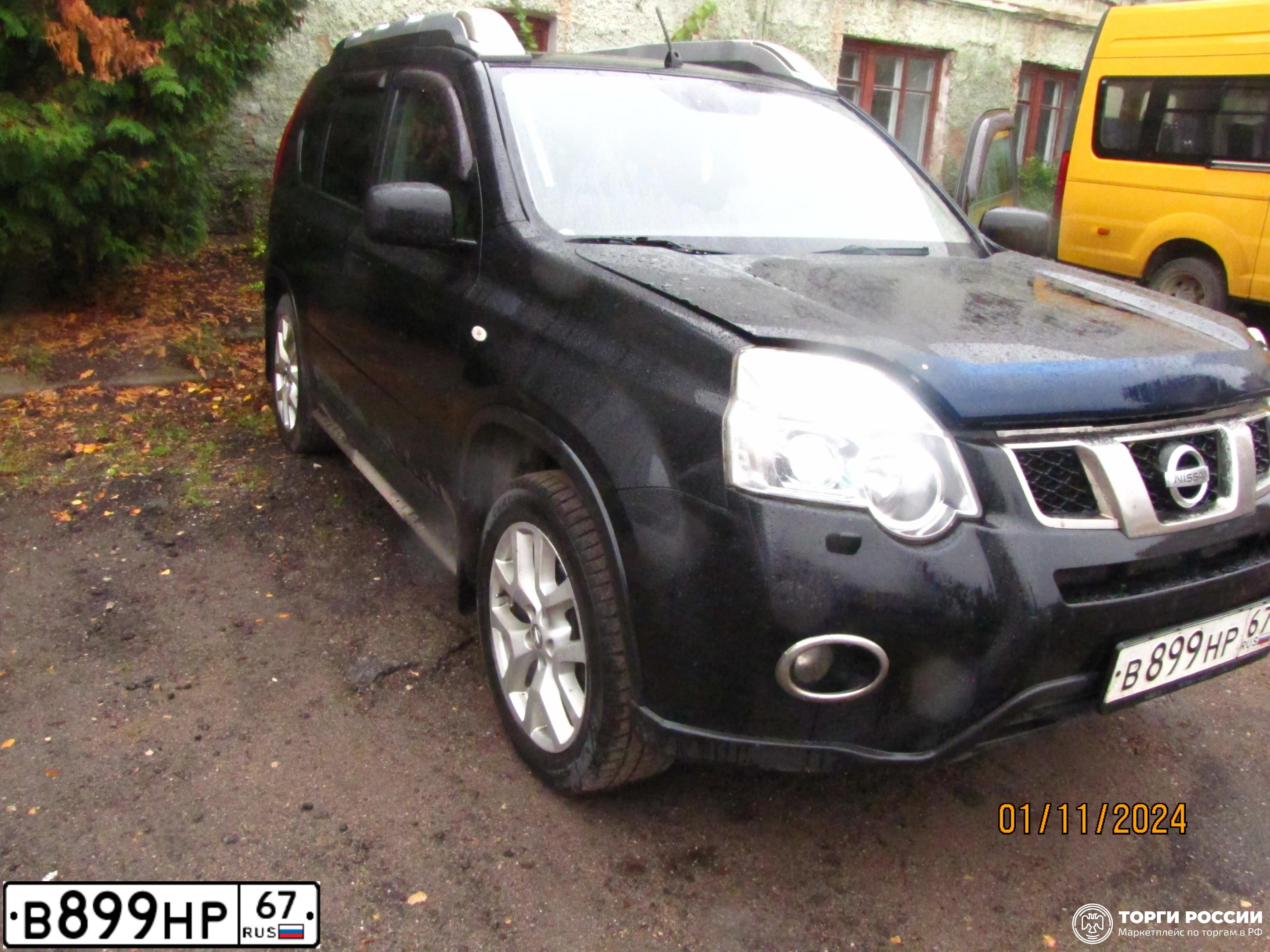 Фото автомобиля NISSAN X-TRAIL, 2011 — госномер В899НР67. Цвет: ЧЕРНЫЙ