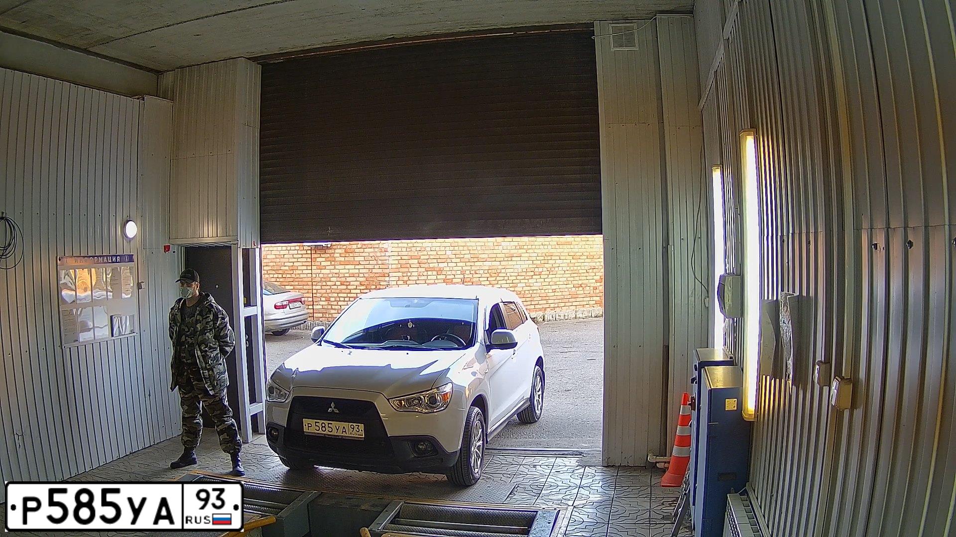 Фото автомобиля MITSUBISHI ASX, 2012 — госномер М184ВВ180