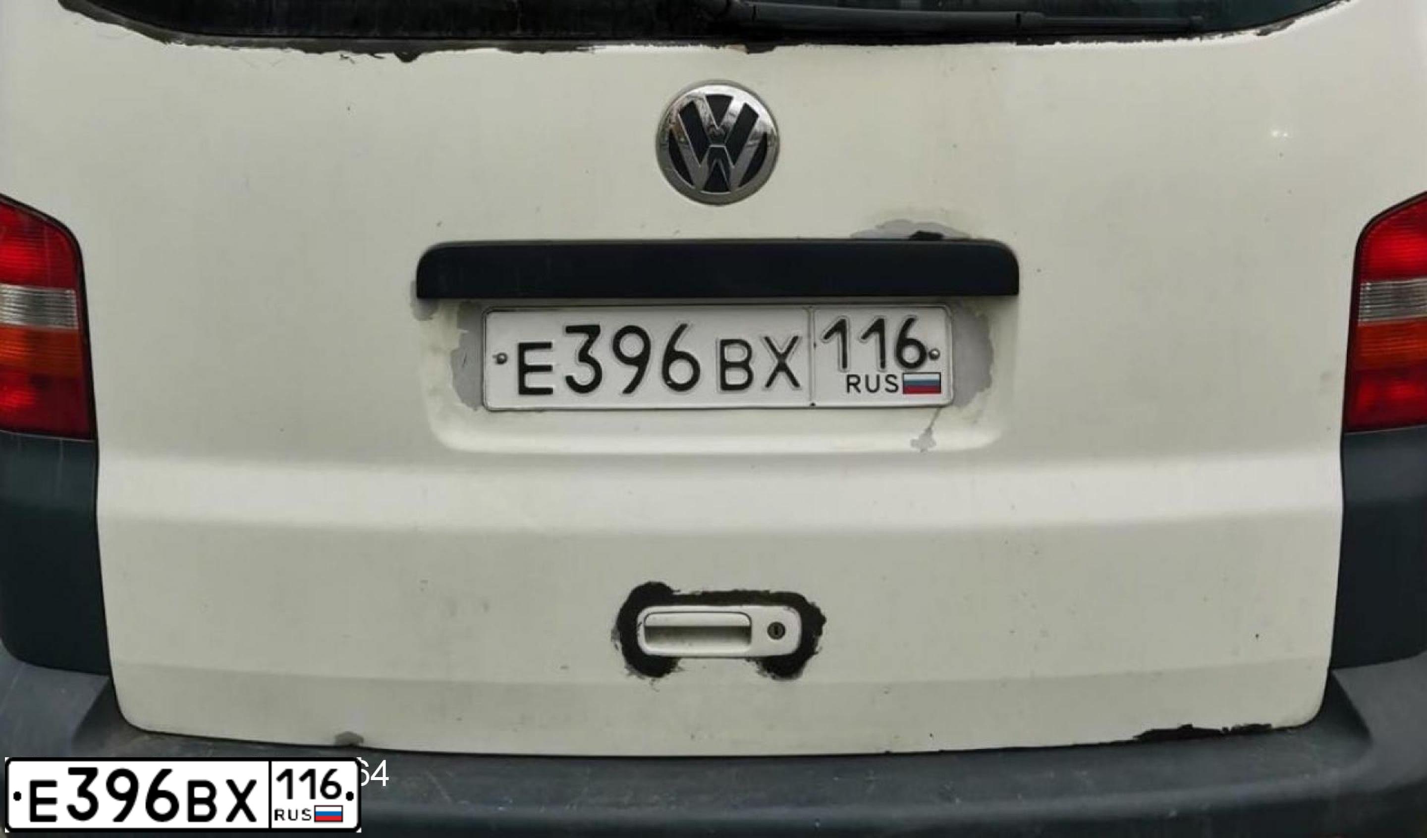 Фото автомобиля VOLKSWAGEN TRANSPORTER, 2007 — госномер Е396ВХ116. Цвет: СЕРО-БЕЛЫЙ