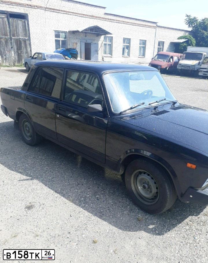 Фото автомобиля LADA 2107, 2011 — госномер Е678ЕХ126. Цвет: СЕРЕБРИСТО-КОРИЧНЕВЫЙ