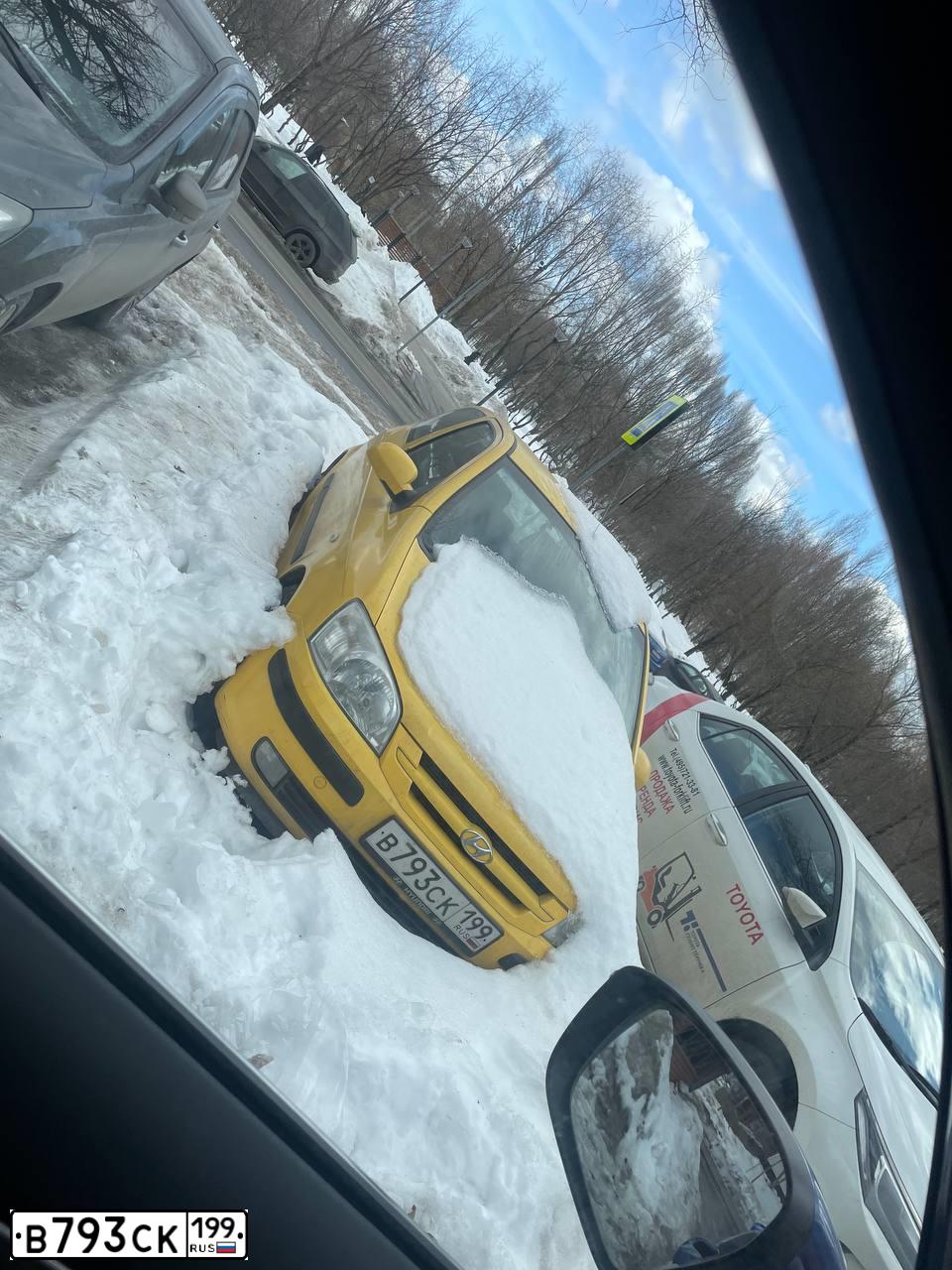 Фото автомобиля HYUNDAI GETZ, 2004 — госномер В793СК199. Цвет: ЯРКО-ЖЕЛТЫЙ