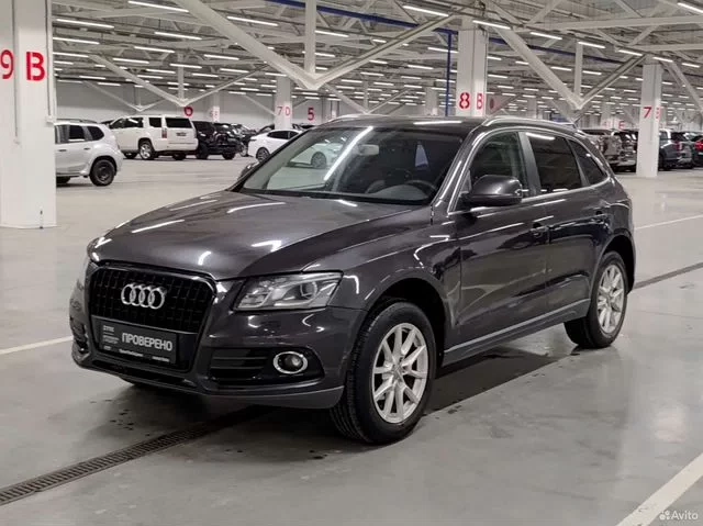 Фото автомобиля AUDI Q5, 2011 — госномер О111ОО178. Цвет: ЧЕРНЫЙ