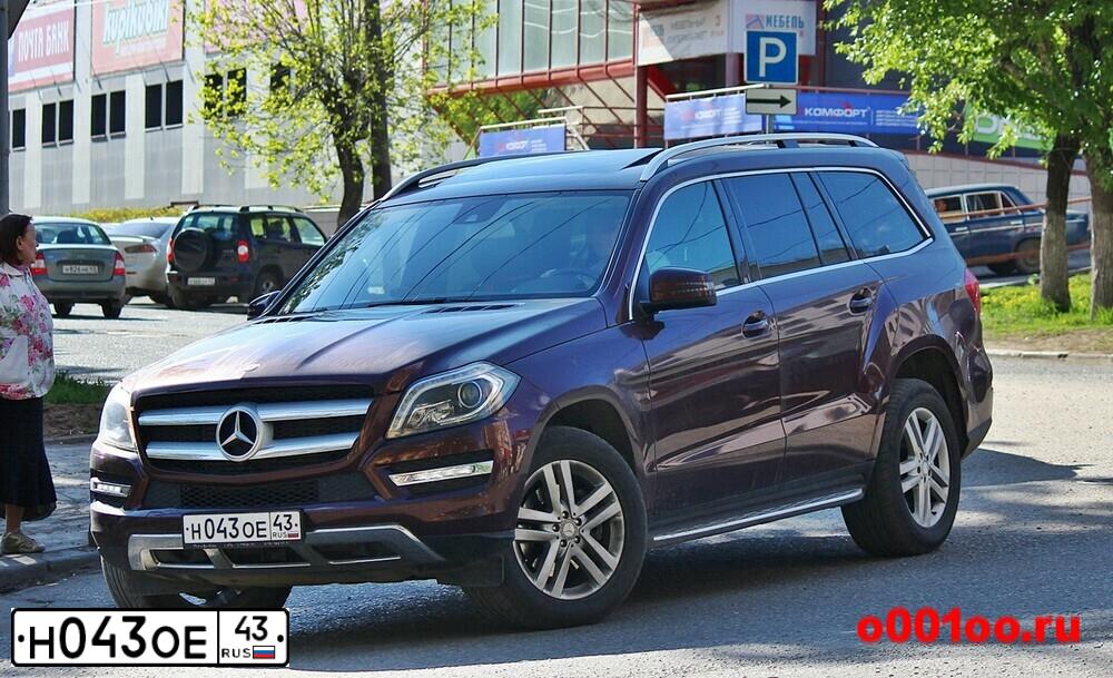 Фото автомобиля TOYOTA LANDCRUISER 200, 2015 — госномер Н043ОЕ43. Цвет: ЧЕРНЫЙ