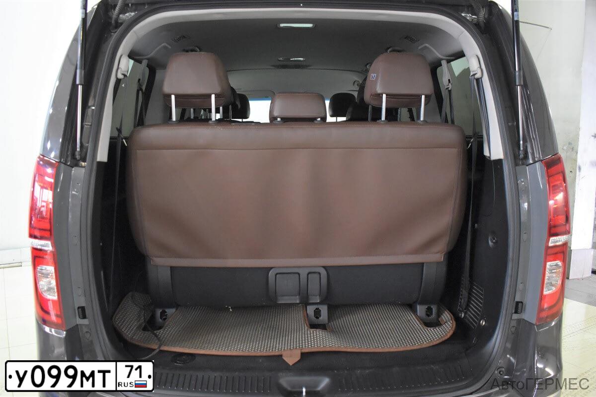Фото автомобиля HYUNDAI GRAND STAREX, 2020 — госномер Е641КУ790