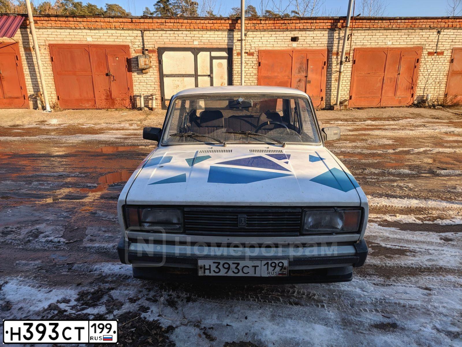 Фото автомобиля LADA 2105, 2003 — госномер Н393СТ199. Цвет: БЕЛЫЙ ЯРКИЙ