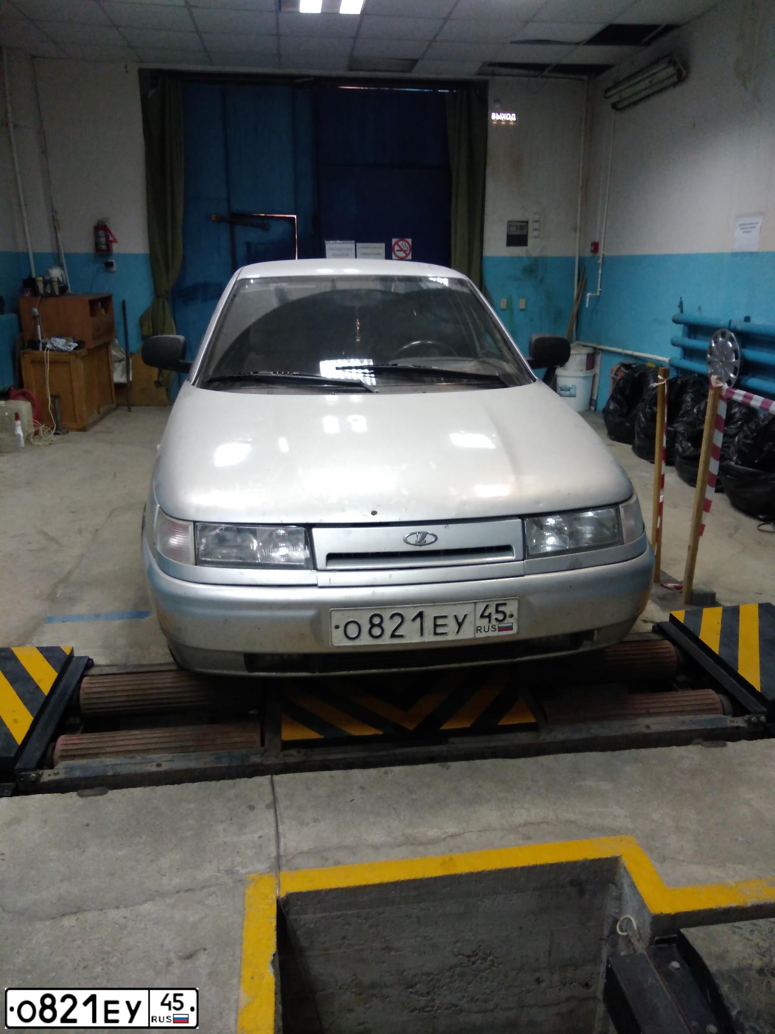 Фото автомобиля ВАЗ 21124, 2005 — госномер Е995НМ45. Цвет: СВЕТЛО СЕРЕБ МЕТАЛЛ