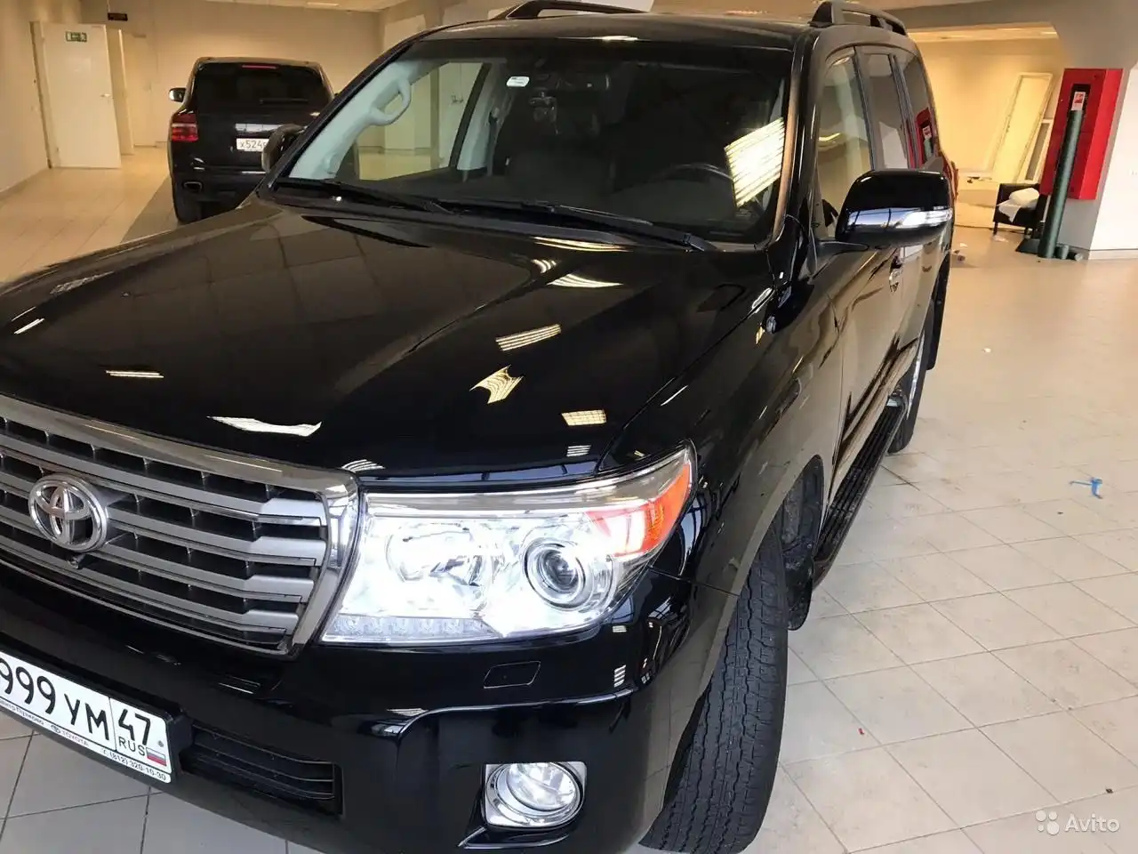 Фото автомобиля ТОЙОТА LAND CRUISER, 2000 — госномер У783АА198. Цвет: СЕРЕБРИСТО-СЕРЫЙ