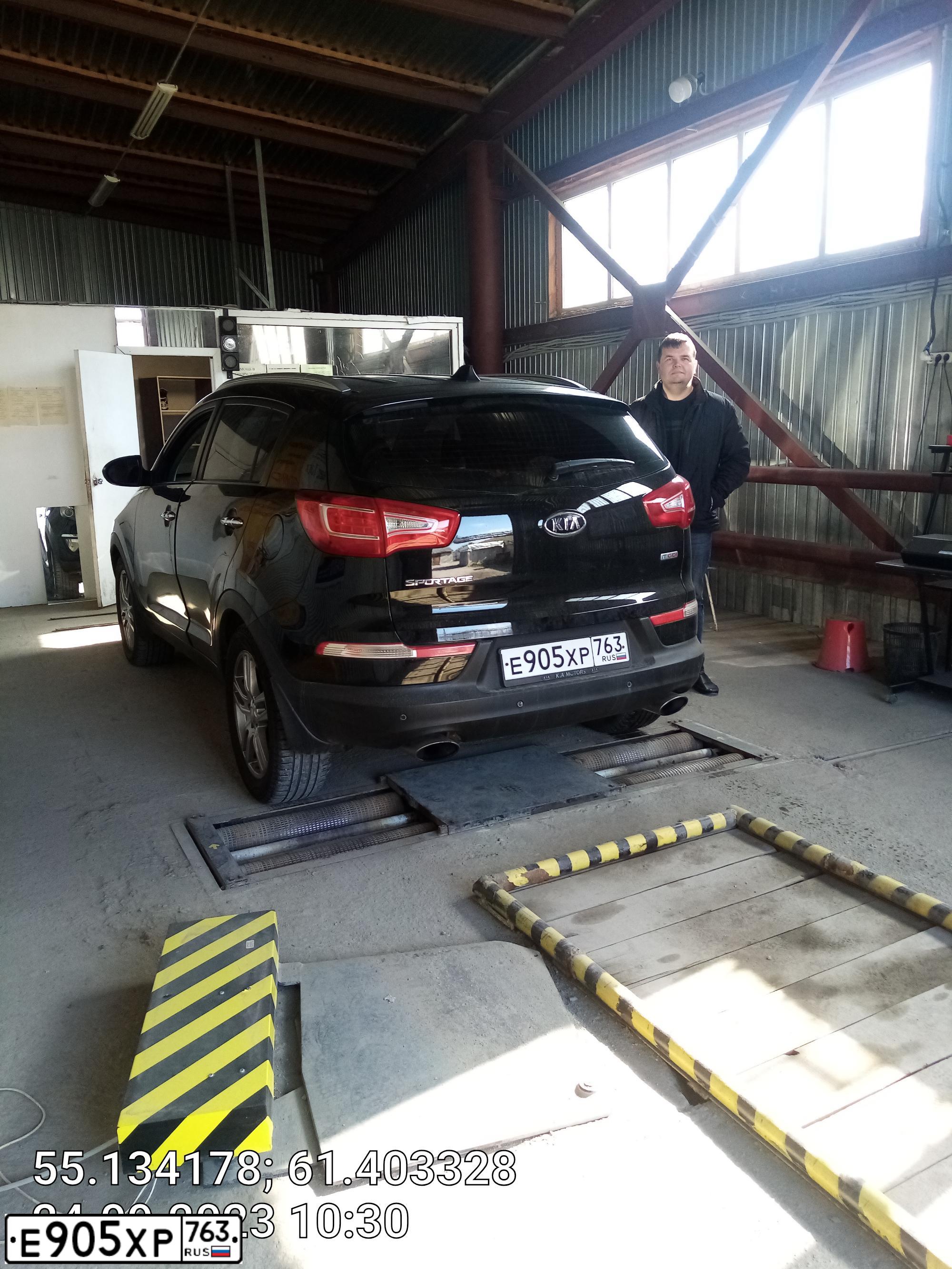 Фото автомобиля KIA SPORTAGE, 2012 — госномер С450ВТ774. Цвет: ЧЕРНЫЙ