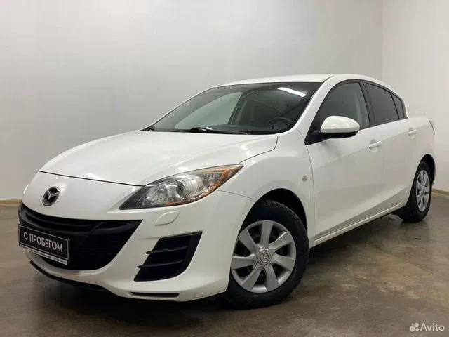 Фото автомобиля MAZDA 3, 2010 — госномер В576МС136. Цвет: Белый