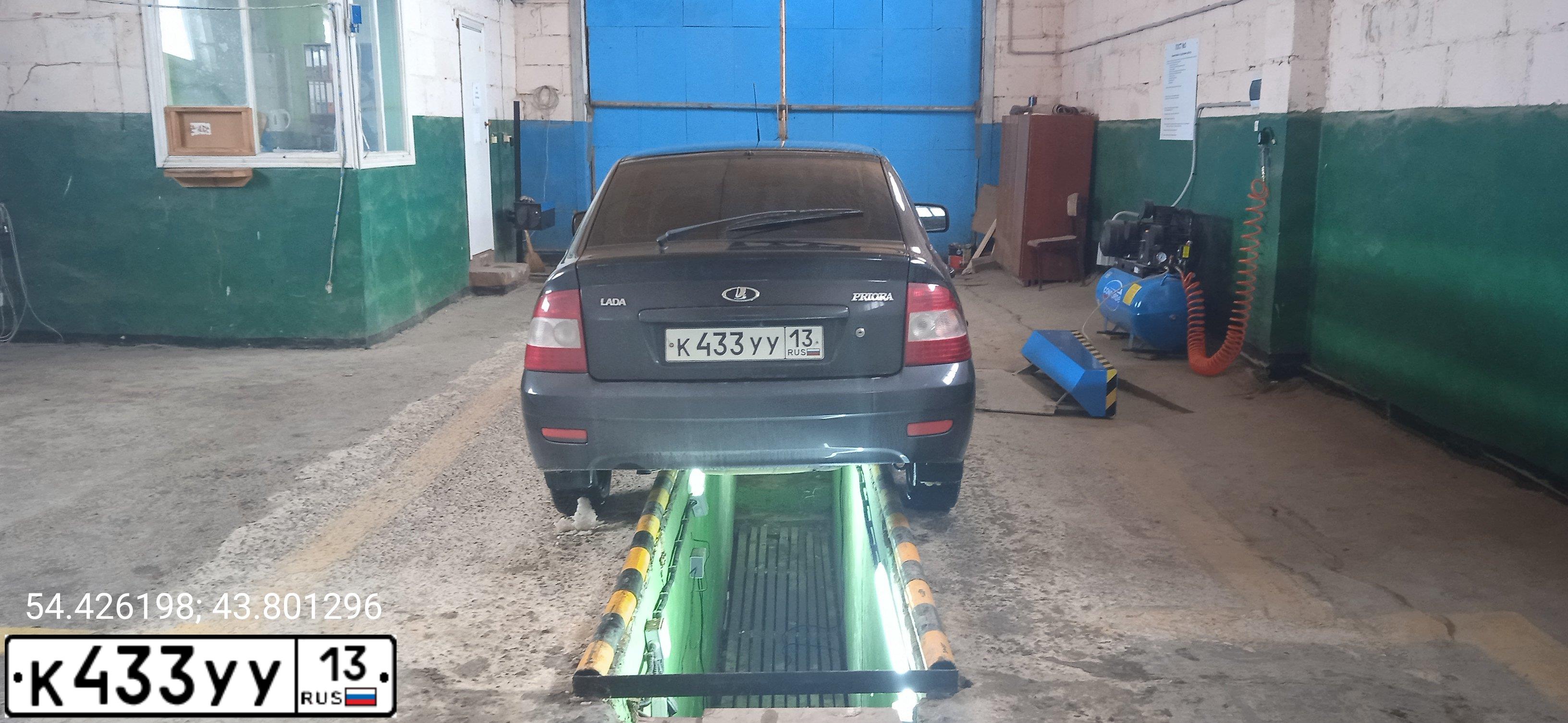 Фото автомобиля LADA 2172 PRIORA, 2012 — госномер К433УУ13. Цвет: ЧЕРНЫЙ