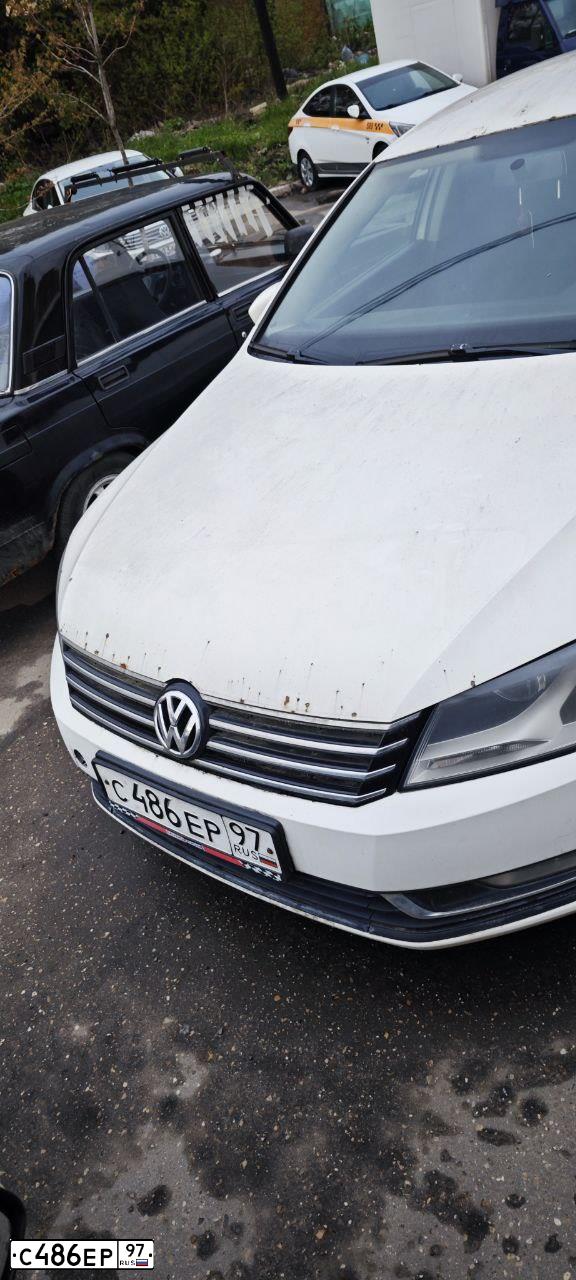 Фото автомобиля VOLKSWAGEN PASSAT, 2011 — госномер С486ЕР97. Цвет: БЕЛЫЙ