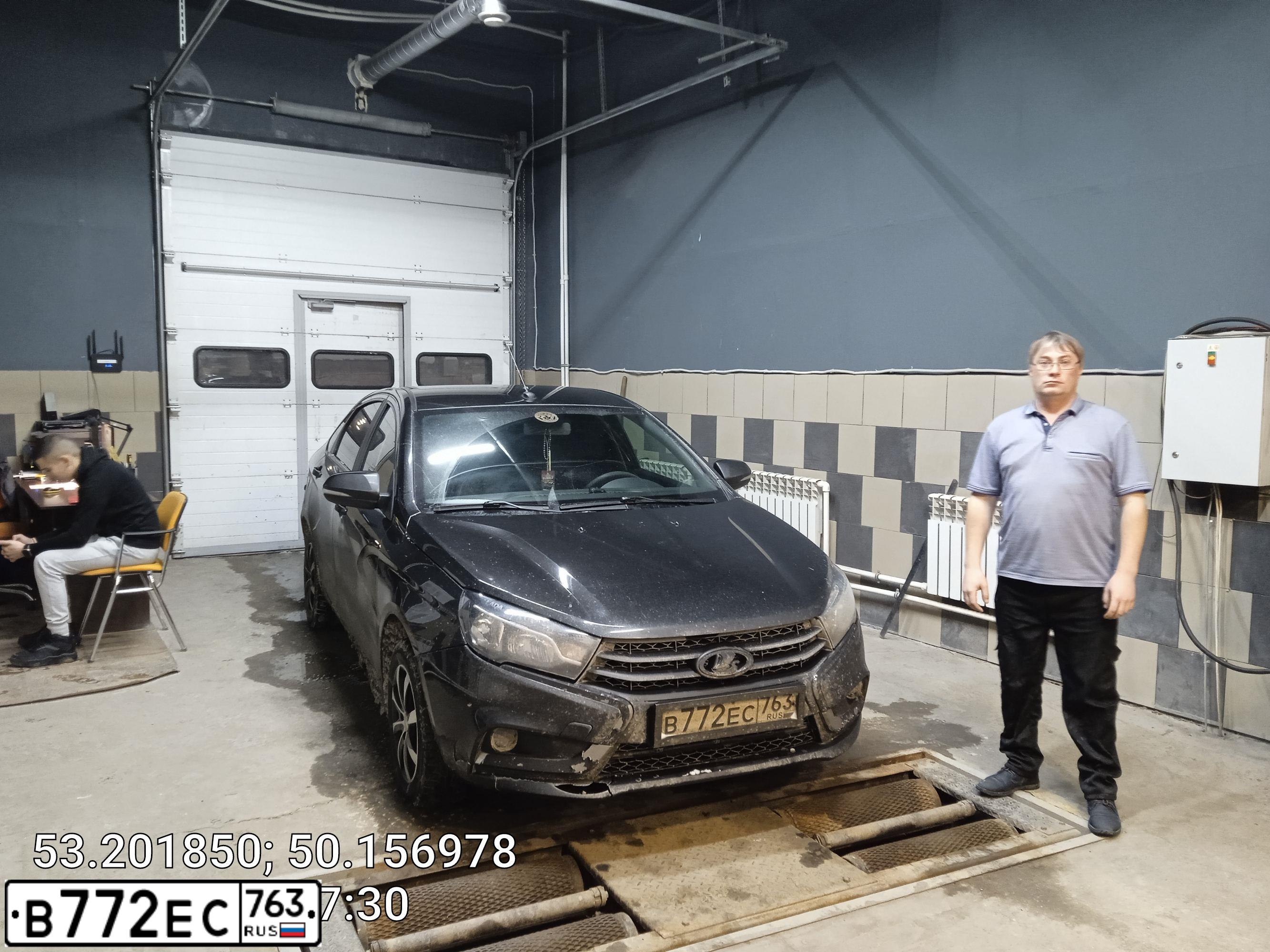 Фото автомобиля LADA VESTA, 2017 — госномер В772ЕС763. Цвет: ЧЕРНЫЙ