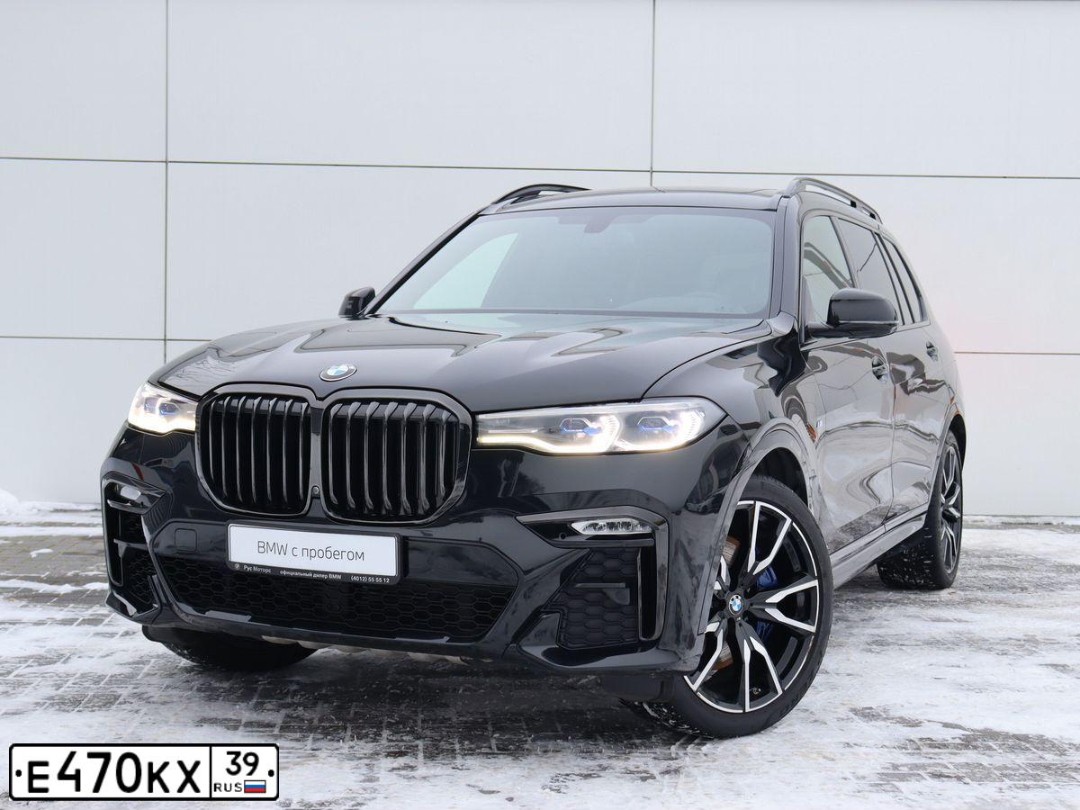 Фото автомобиля BMW X7, 2020 — госномер Т765ЕК39. Цвет: ЧЕРНЫЙ