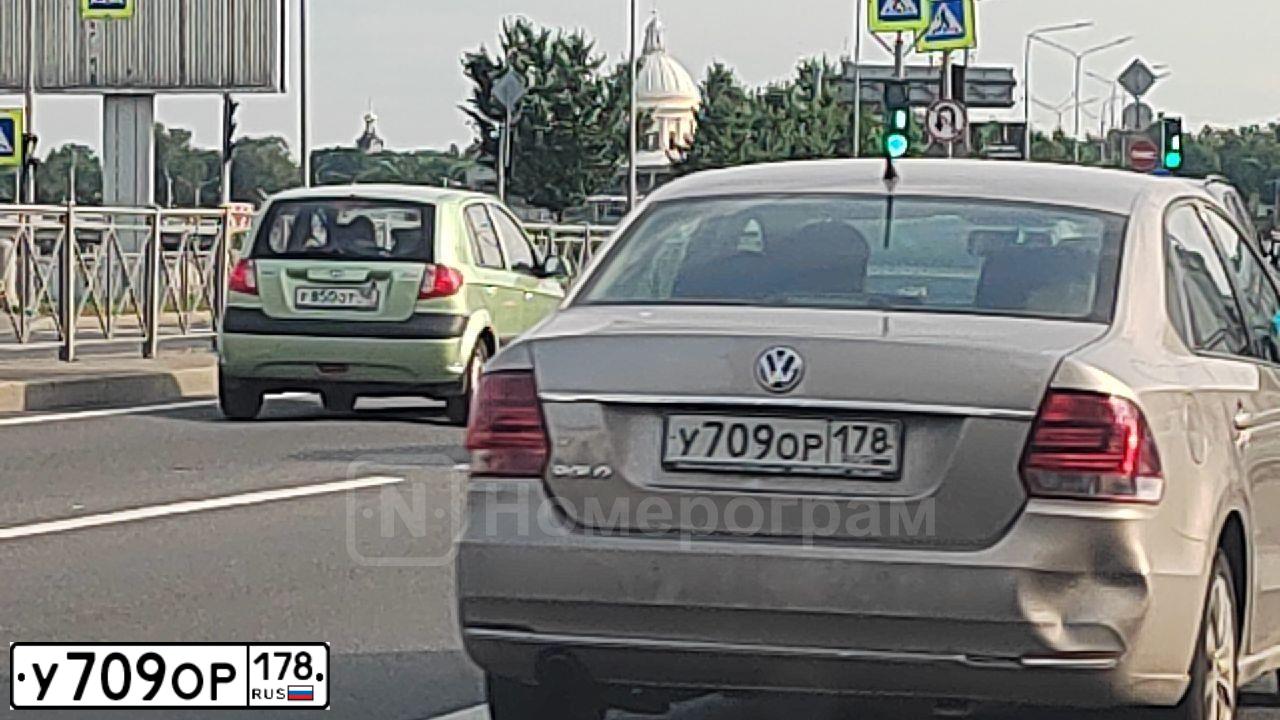 Фото автомобиля VOLKSWAGEN POLO, 2016 — госномер У709ОР178. Цвет: БЕЖЕВЫЙ