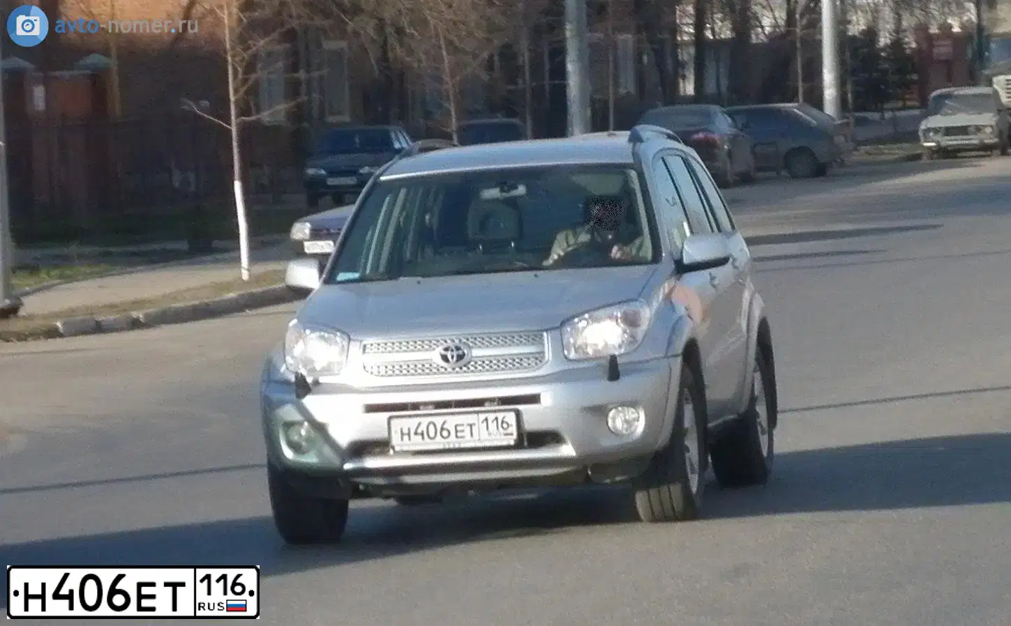 Фото автомобиля TOYOTA RAV4, 2005 — госномер Н406ЕТ116. Цвет: СЕРЕБРИСТЫЙ