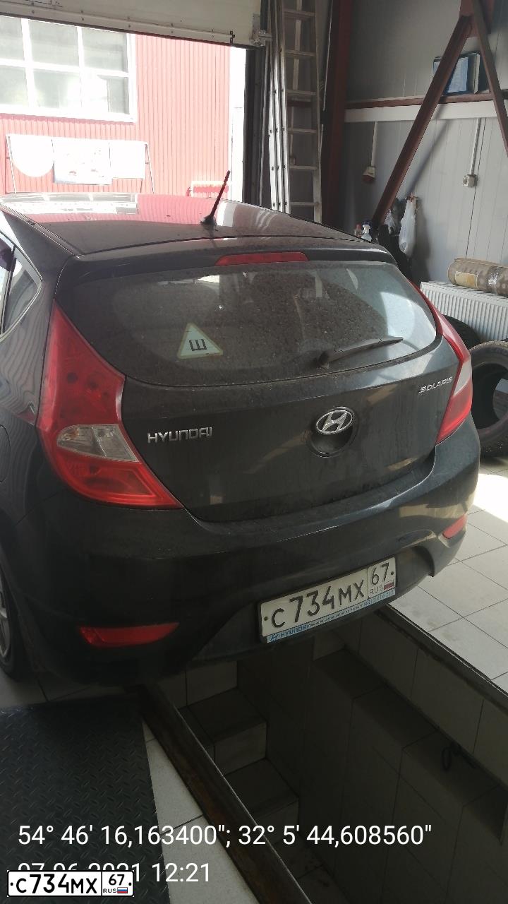 Фото автомобиля HYUNDAI SOLARIS, 2013 — госномер С734МХ67. Цвет: ЧЕРНЫЙ