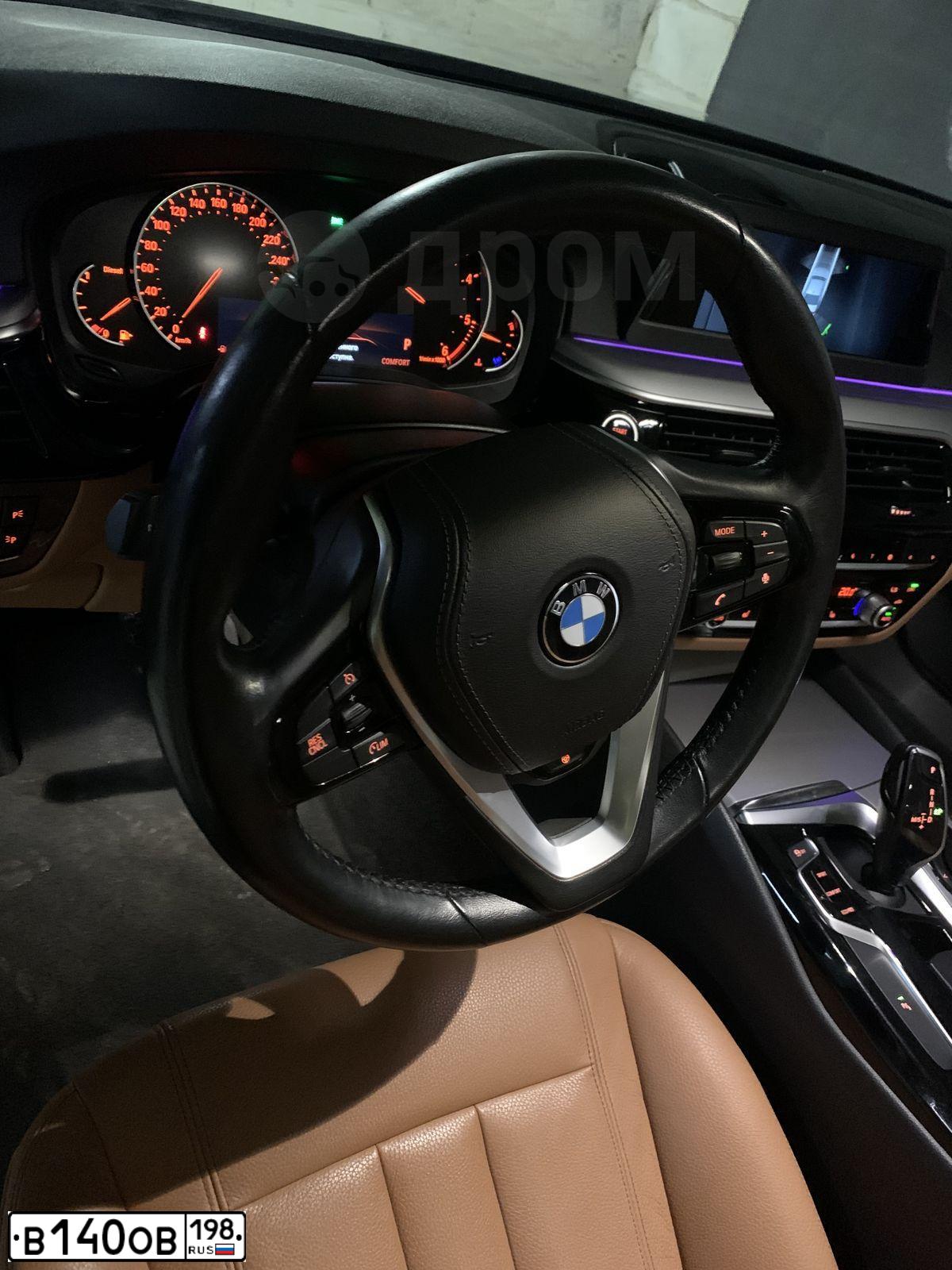 Фото автомобиля BMW SERIE 5, 2018 — госномер Т254ВТ774. Цвет: ЧЕРНЫЙ