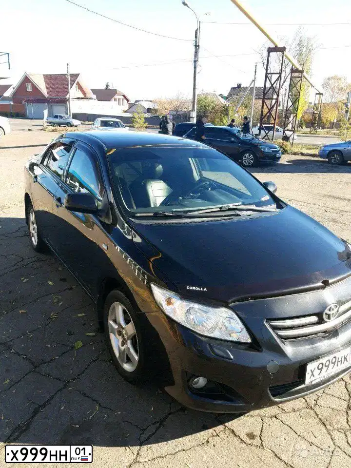 Фото автомобиля TOYOTA CAMRY, 2012 — госномер Е402УЕ123. Цвет: СЕРЕБРИСТЫЙ