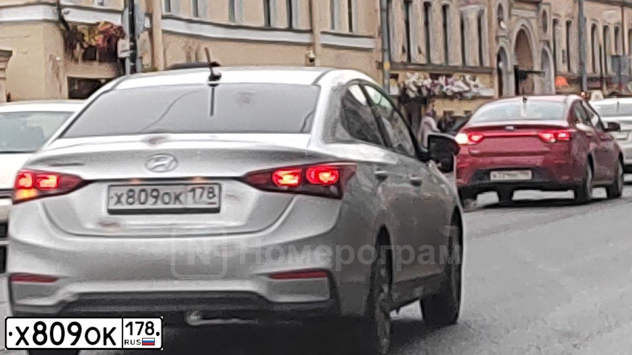 Фото автомобиля HYUNDAI SOLARIS, 2017 — госномер Х809ОК178. Цвет: Серебристый
