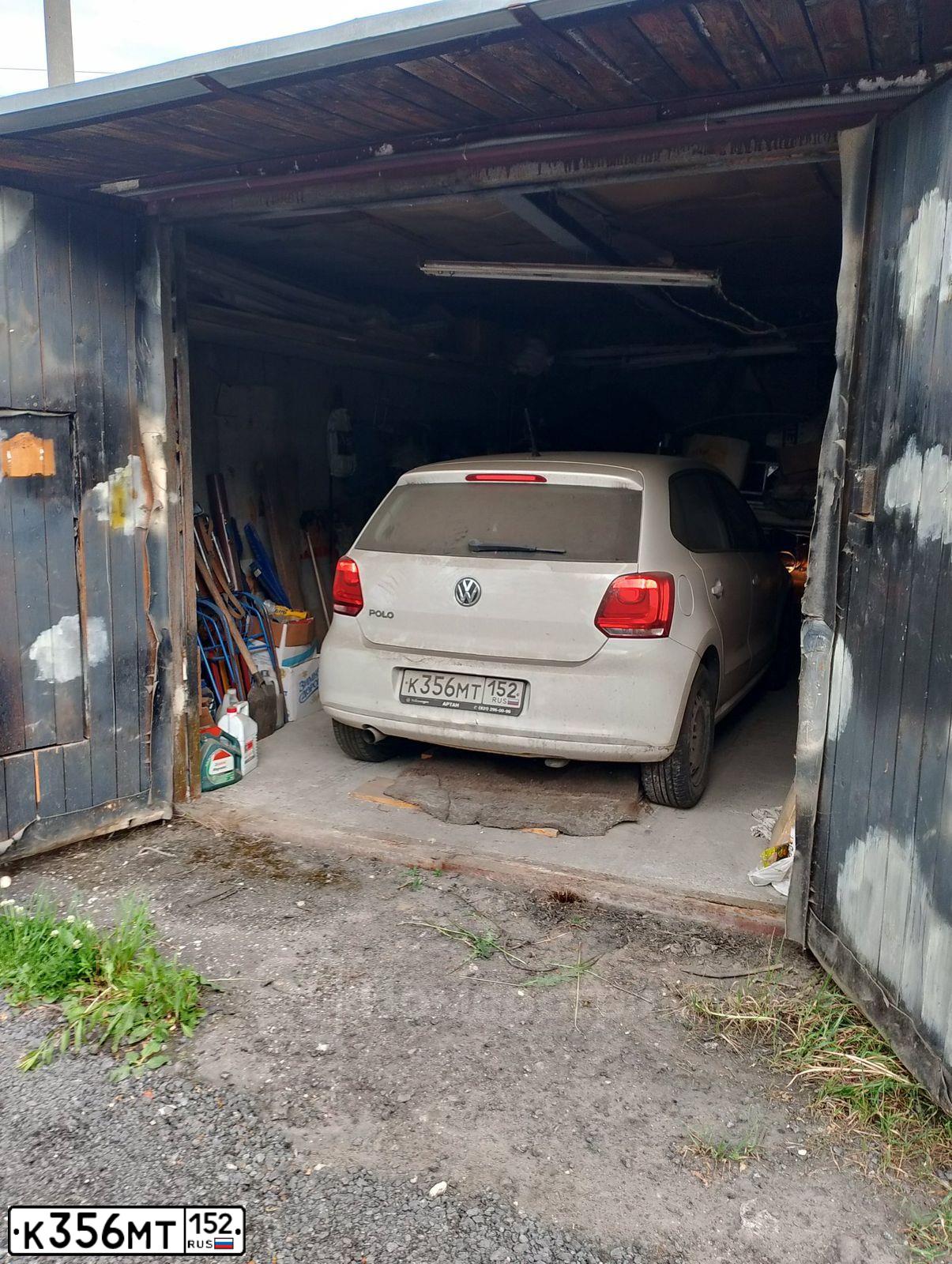 Фото автомобиля VOLKSWAGEN POLO, 2012 — госномер У951ЕР152