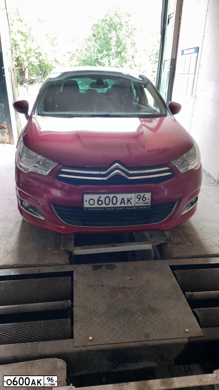 Фото автомобиля SUZUKI /GRAND/ VITARA, 2008 — госномер О600АК96. Цвет: ЧЕРНЫЙ