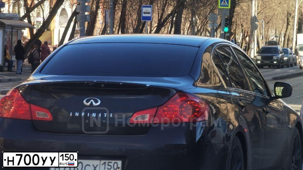 Фото автомобиля INFINITI QX70 /FX/, 2003 — госномер С313ВТ180. Цвет: ЧЕРНЫЙ