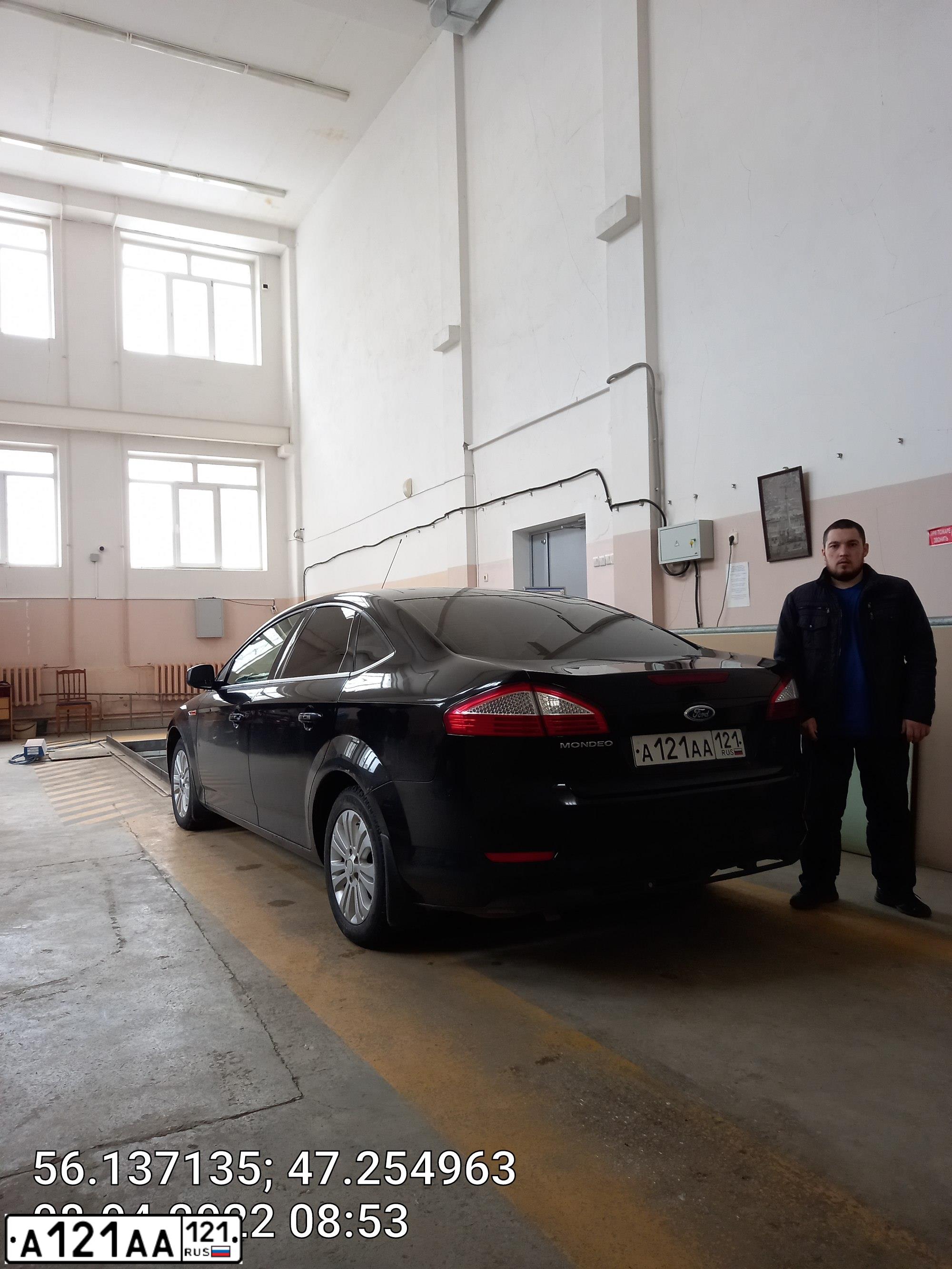 Фото автомобиля TOYOTA CAMRY, 2004 — госномер А121АА121. Цвет: СЕРЕБРИСТЫЙ