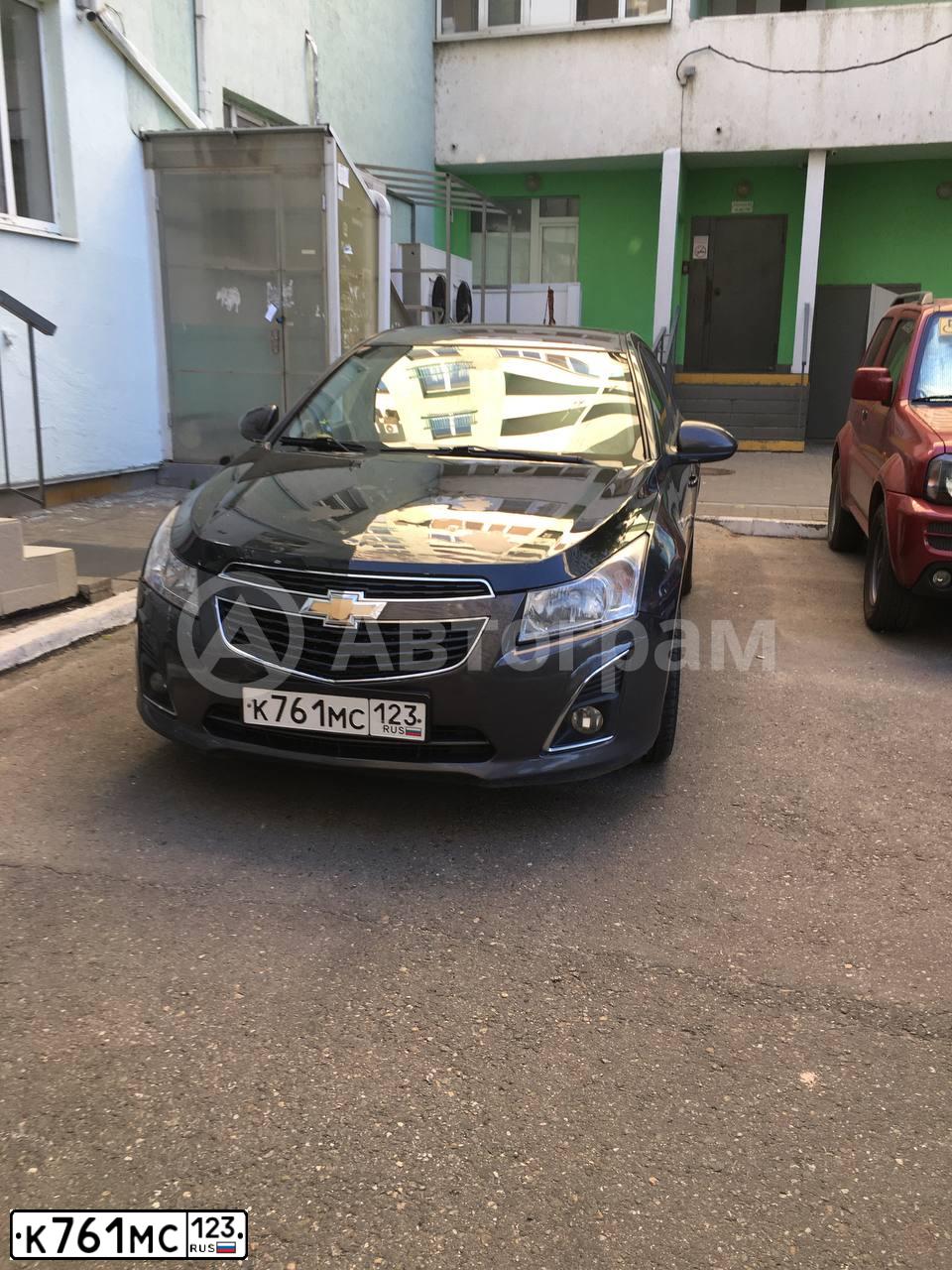 Фото автомобиля CHEVROLET CRUZE, 2013 — госномер К761МС123. Цвет: СЕРЫЙ