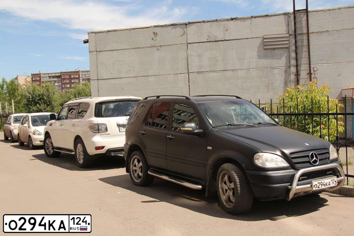 Фото автомобиля MERCEDES M-KLASSE, 1999 — госномер К765ОХ124. Цвет: ЧЕРНЫЙ