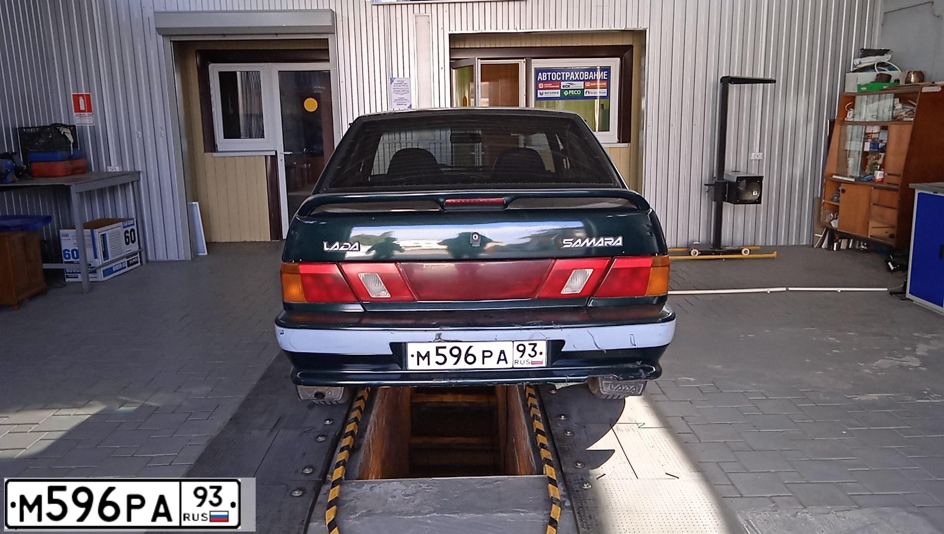 Фото автомобиля LADA 2115 SAMARA, 2002 — госномер М596РА93. Цвет: ТЕМНО-ЗЕЛЕНЫЙ