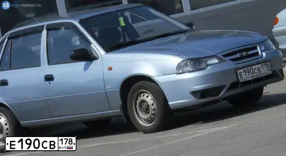 Фото автомобиля DAEWOO NEXIA, 2010 — госномер Е190СВ178. Цвет: БЕЛЫЙ