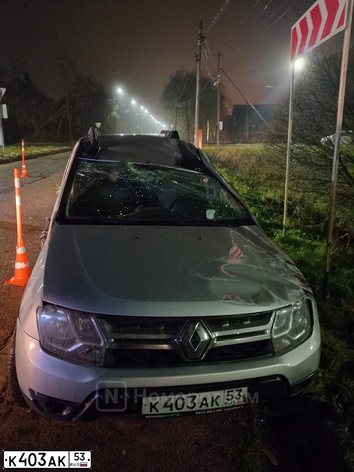 Фото автомобиля RENAULT DUSTER, 2018 — госномер К403АК53. Цвет: СВЕТЛО-СЕРЫЙ