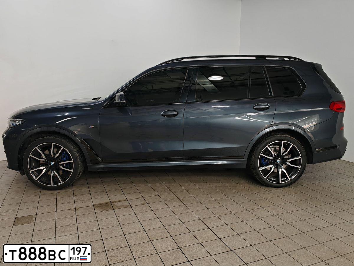 Фото автомобиля BMW X5, 2010 — госномер В430РО790. Цвет: Белый