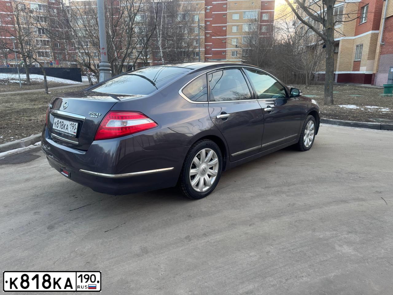 Фото автомобиля NISSAN TEANA, 2010 — госномер К818КА190. Цвет: КОРИЧНЕВЫЙ