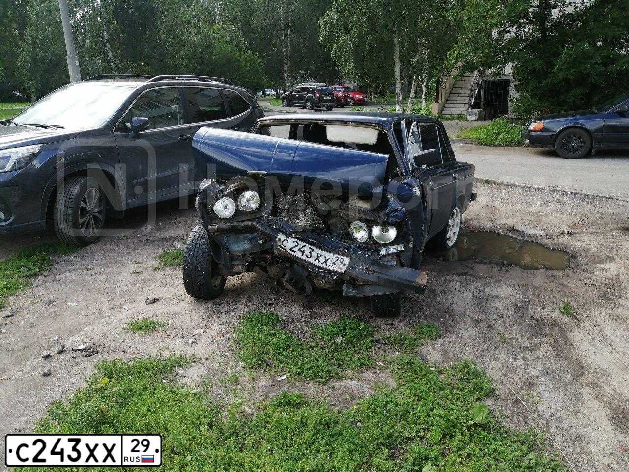 Фото автомобиля LADA 2106, 2005 — госномер С243ХХ29. Цвет: Темно-синий