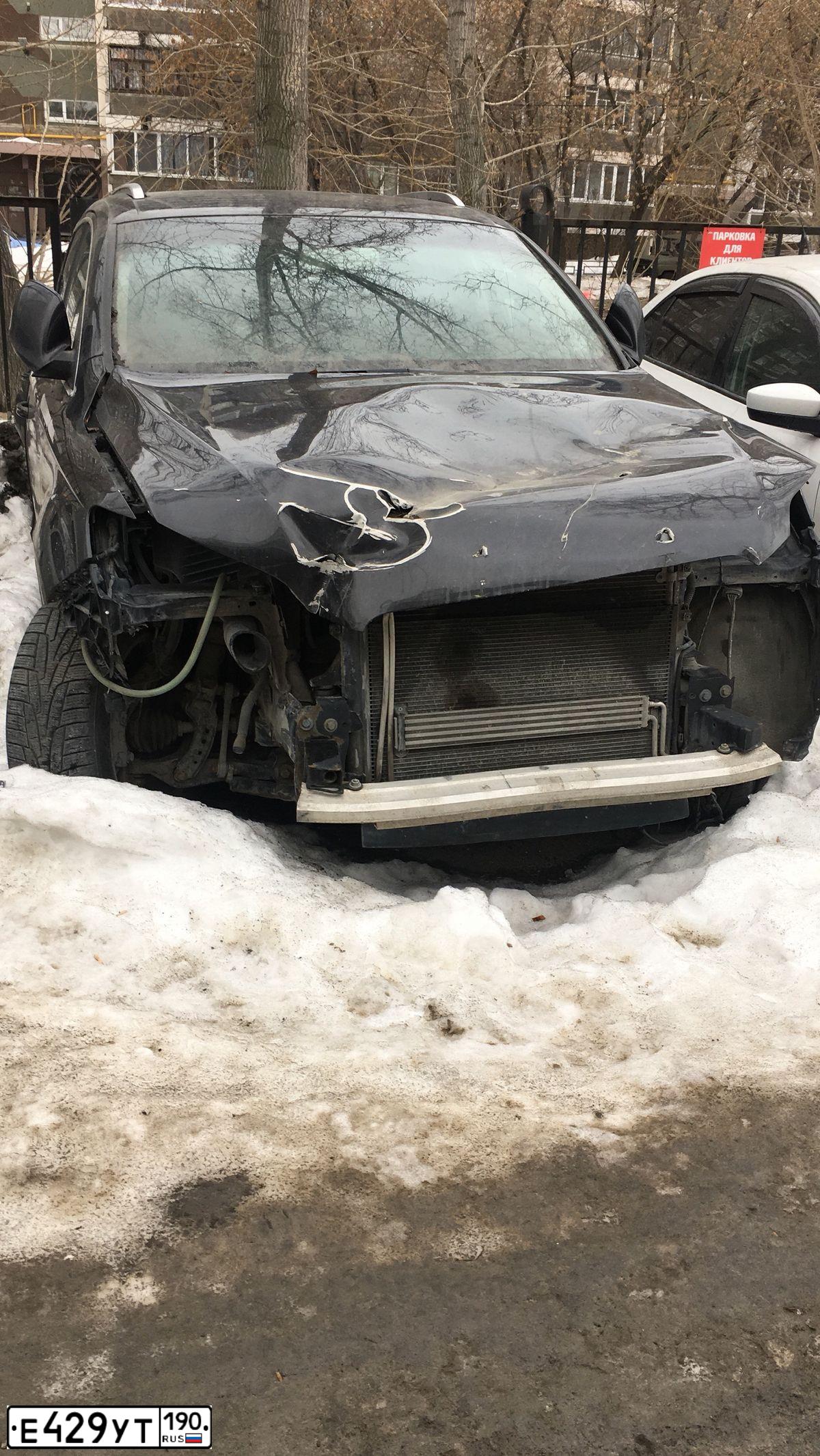 Фото автомобиля VOLKSWAGEN PASSAT, 2012 — госномер В308ВС180
