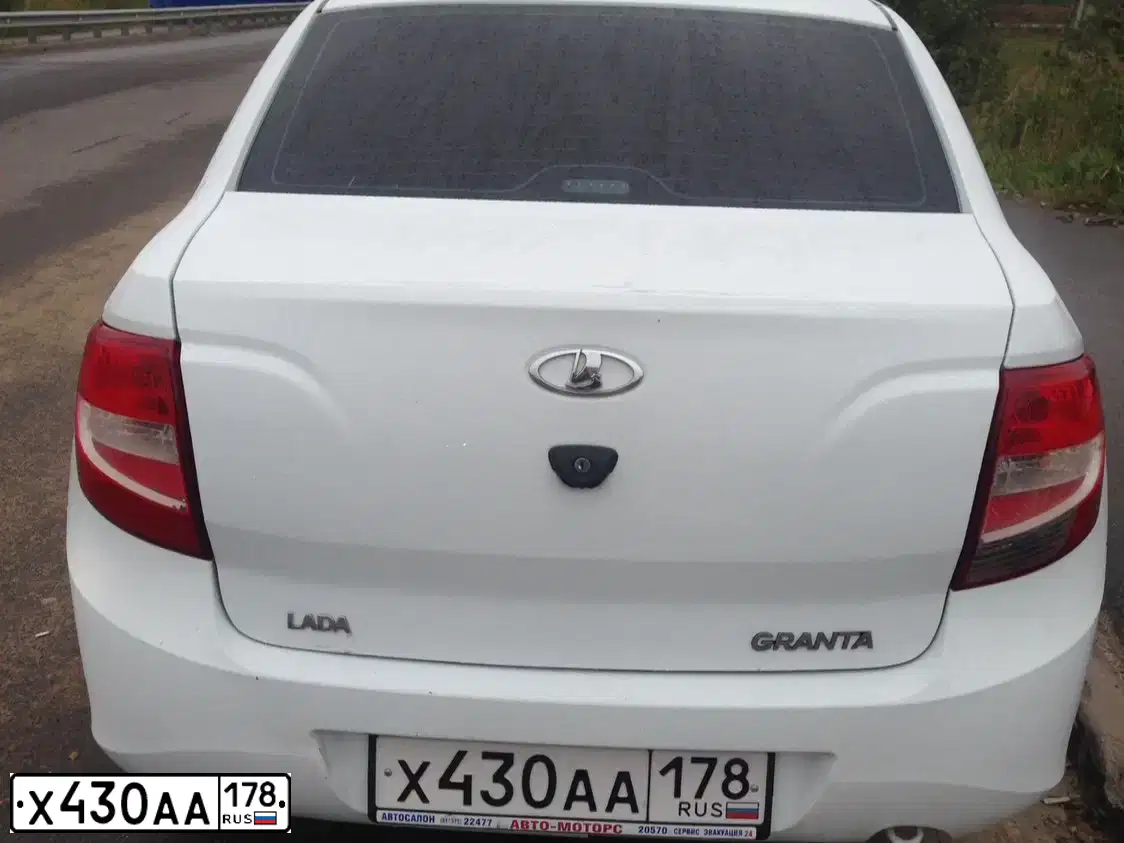 Фото автомобиля LADA 2190 GRANTA, 2014 — госномер Р917СУ60. Цвет: Белый