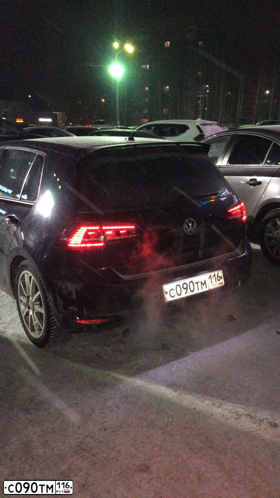 Фото автомобиля VOLKSWAGEN JETTA, 2009 — госномер С090ТМ116. Цвет: ЧЕРНЫЙ