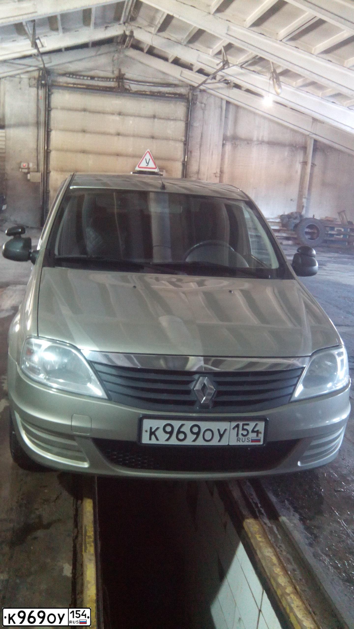 Фото автомобиля RENAULT LOGAN, 2011 — госномер К969ОУ154. Цвет: БЕЖЕВЫЙ