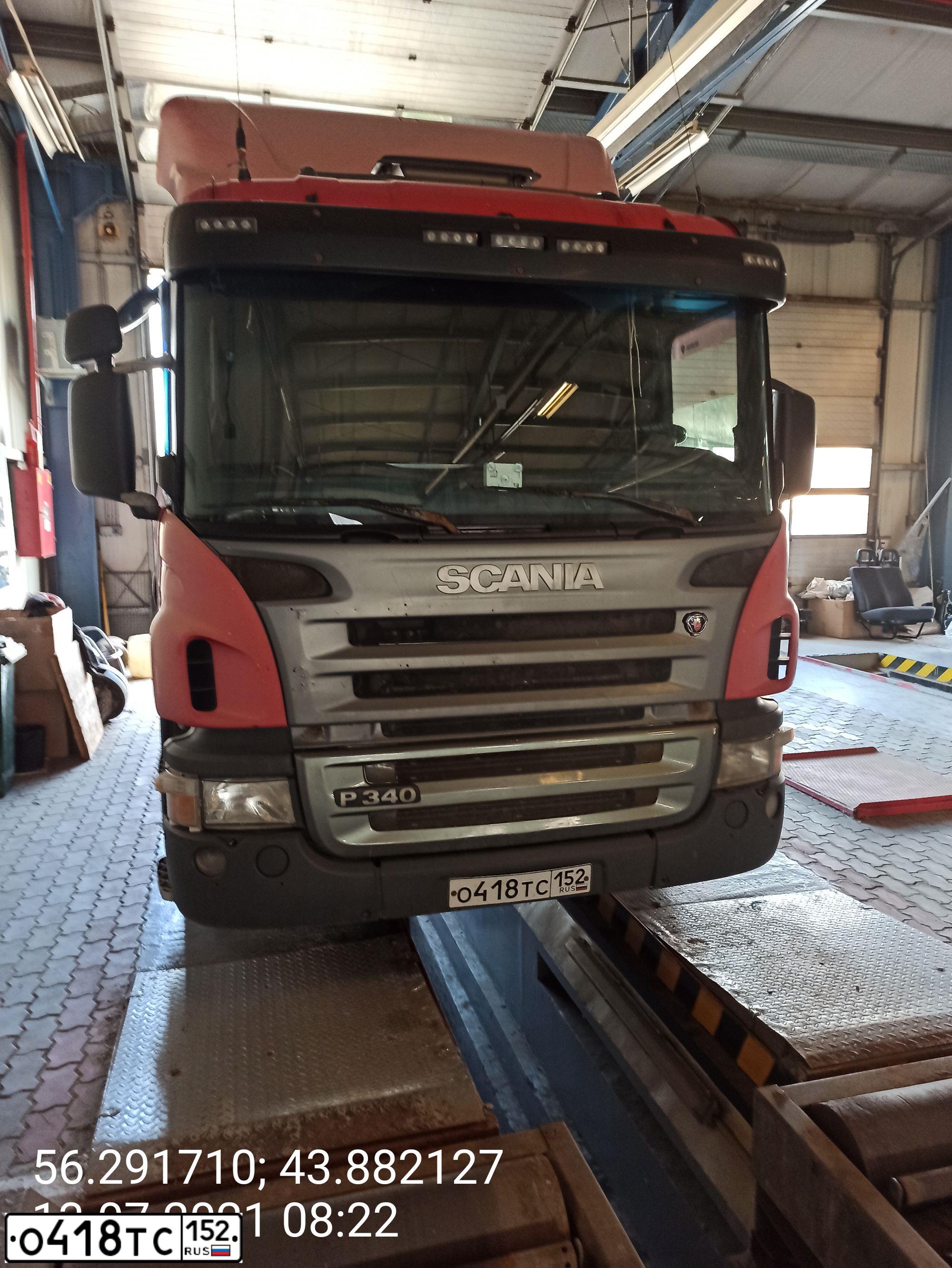 Фото автомобиля SCANIA SERIE P /4X2/, 2008 — госномер О418ТС152. Цвет: Красный