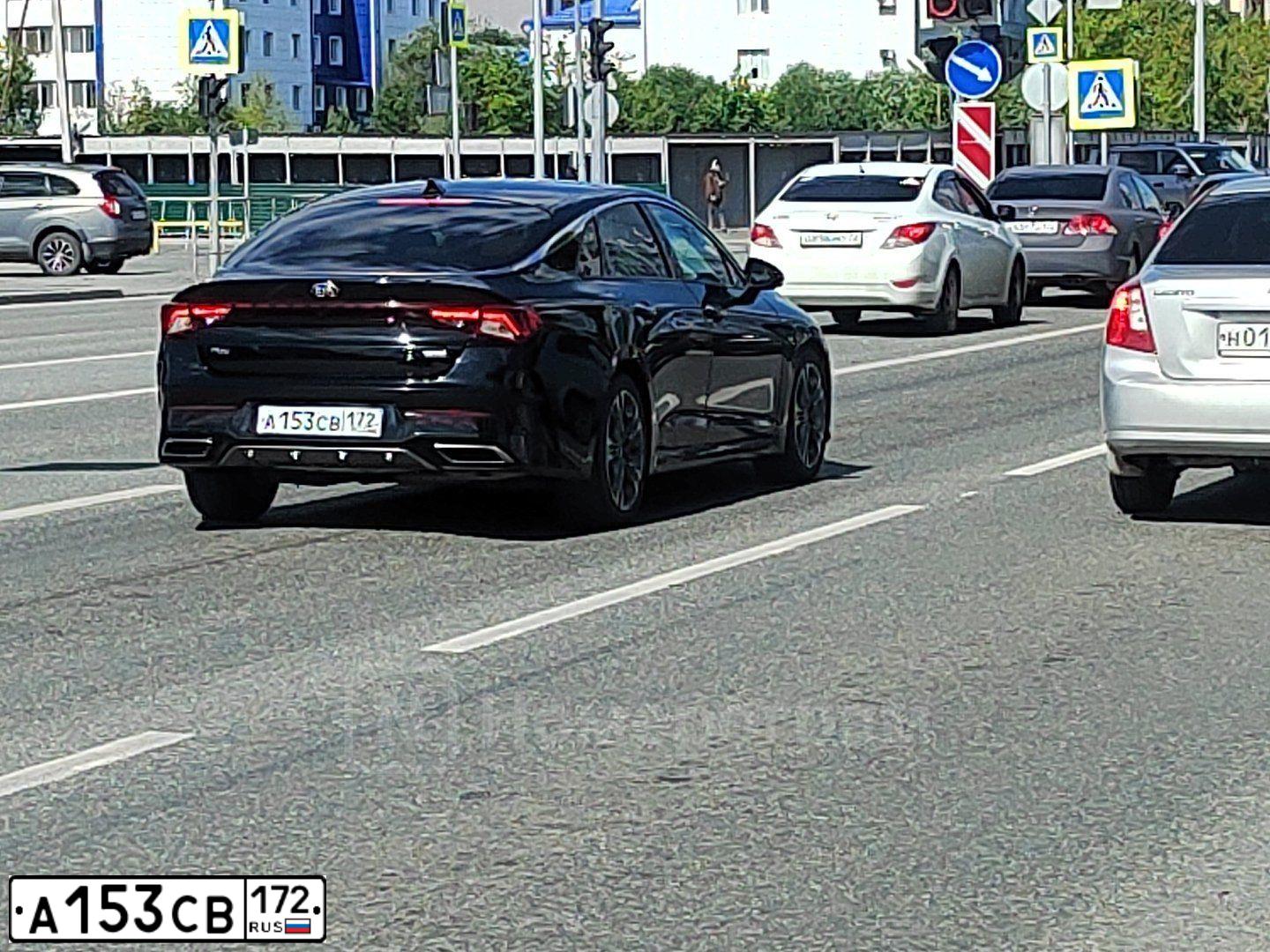 Фото автомобиля KIA K5, 2020 — госномер А153СВ172. Цвет: ЧЕРНЫЙ