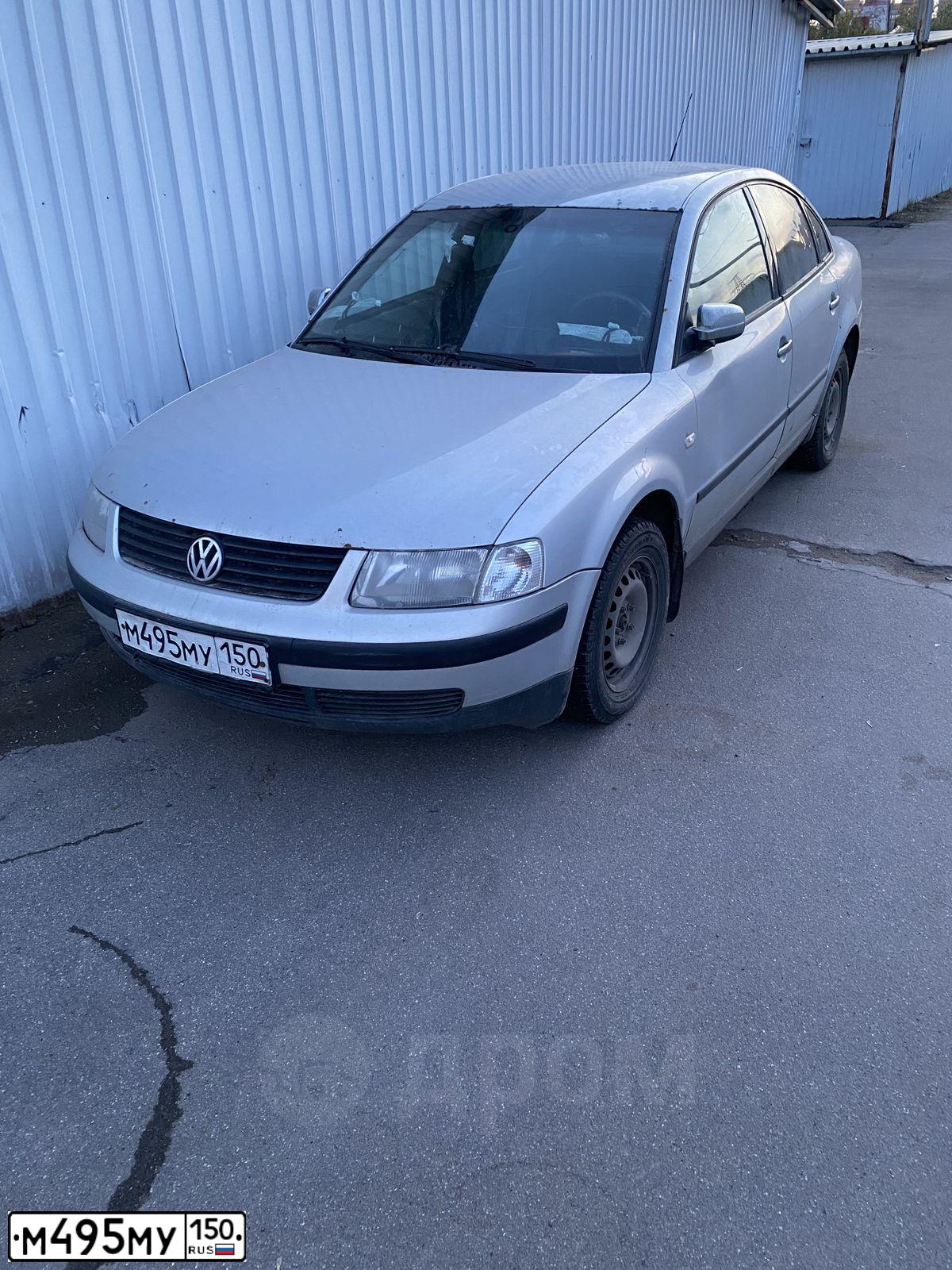 Фото автомобиля VOLKSWAGEN PASSAT, 1999 — госномер М495МУ150. Цвет: Серый