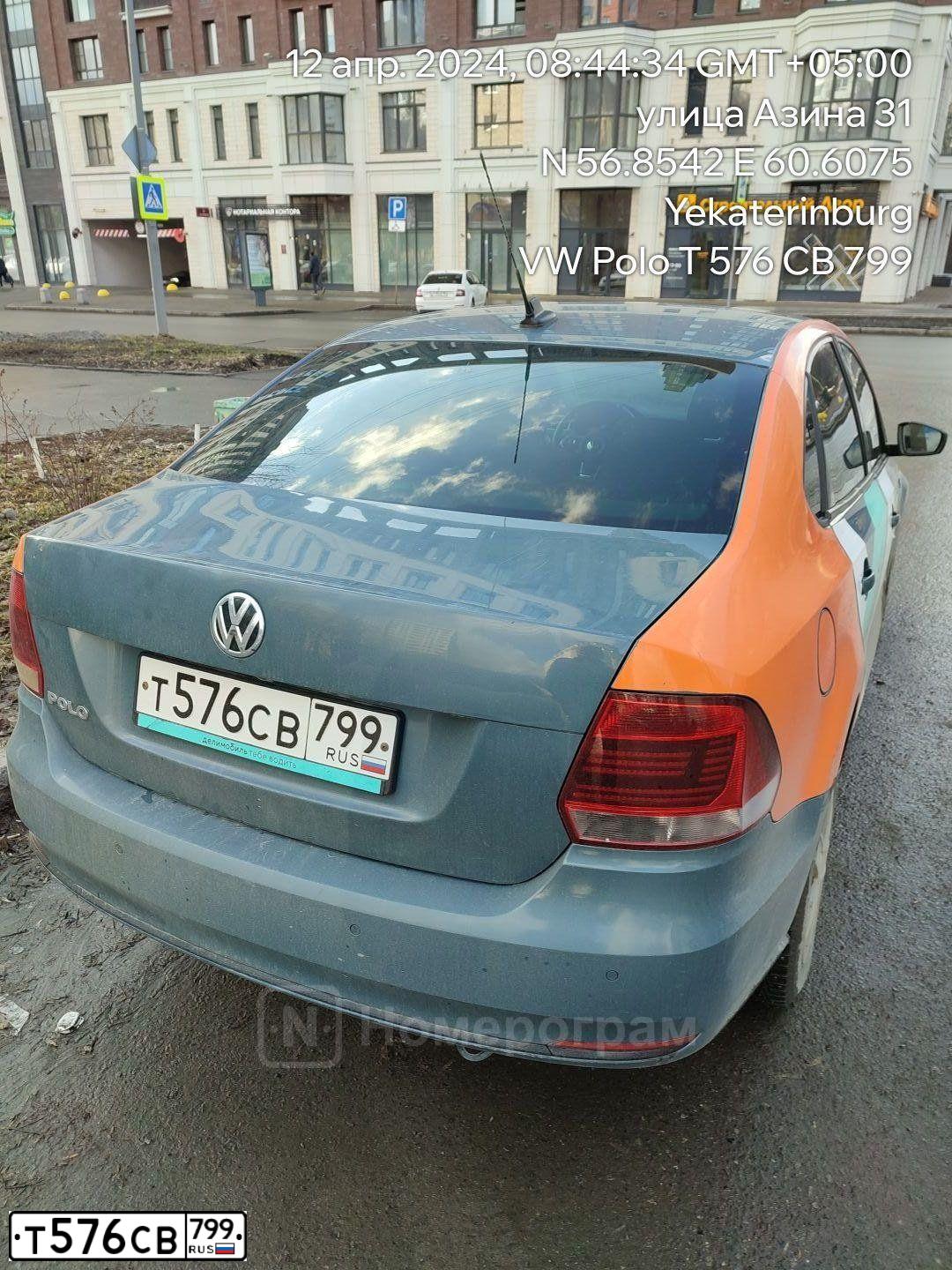 Фото автомобиля VOLKSWAGEN POLO, 2019 — госномер Т576СВ799. Цвет: СЕРО-СИНИЙ