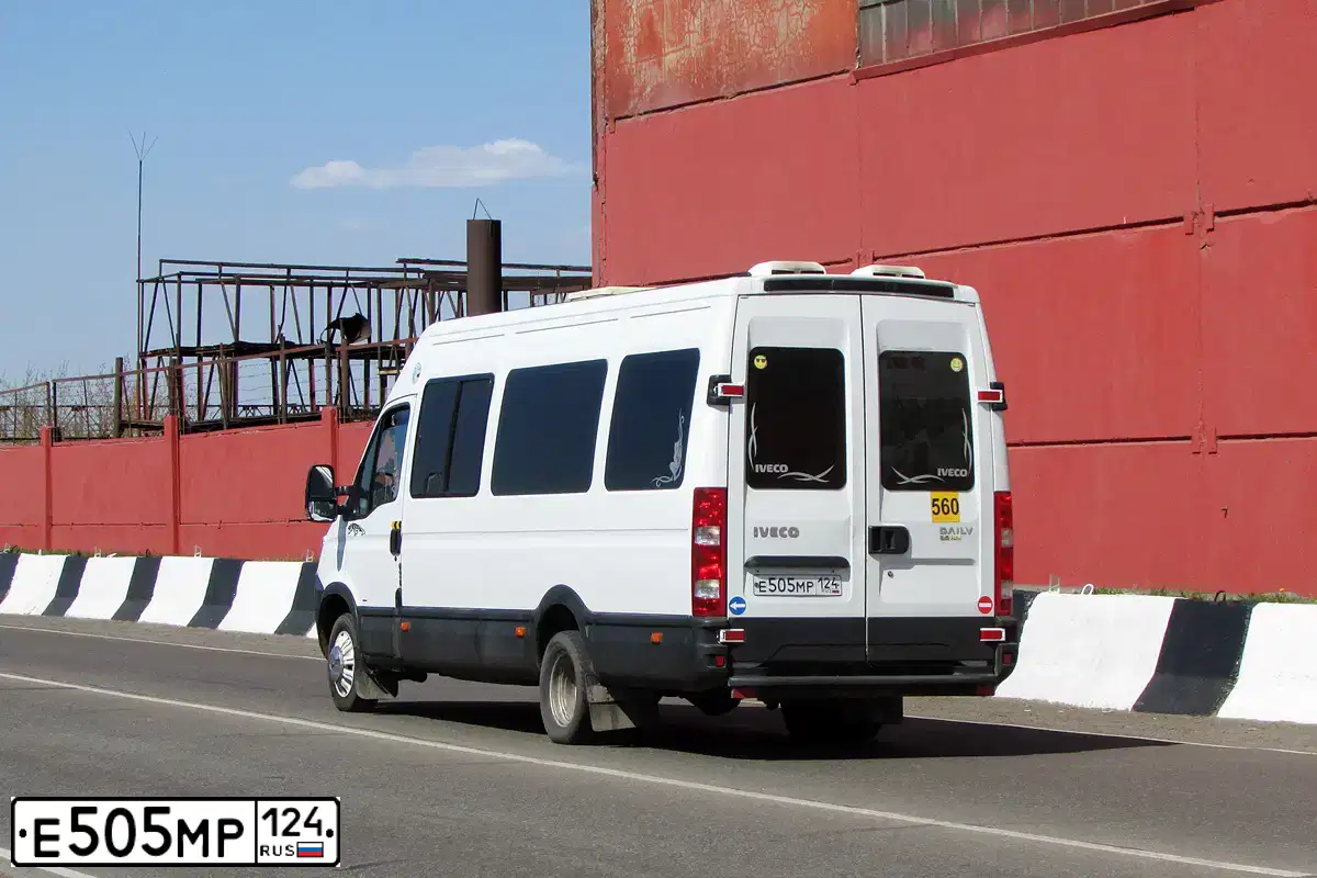 Фото автомобиля IVECO DAILY, 2008 — госномер У383МТ174. Цвет: Белый