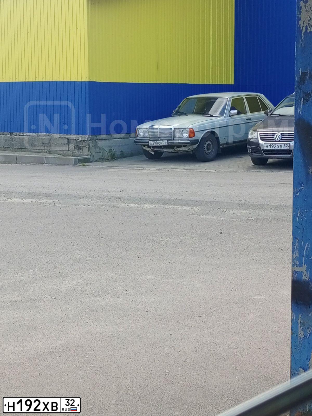 Фото автомобиля VOLKSWAGEN PASSAT, 2010 — госномер О125АЕ799. Цвет: ЧЕРНО-СЕРЫЙ