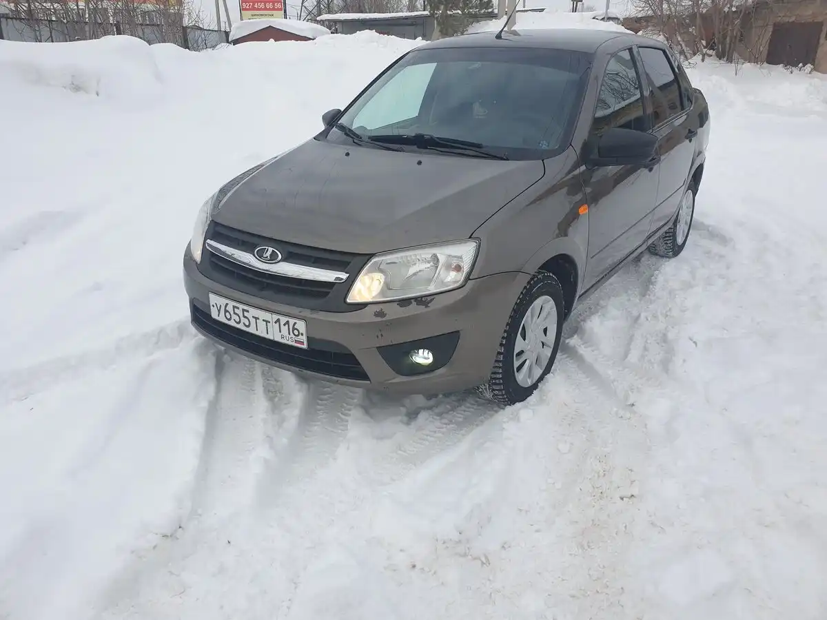 Фото автомобиля LADA 2190 GRANTA, 2015 — госномер У655ТТ116. Цвет: ЗОЛОТИСТО-КОРИЧНЕВЫЙ