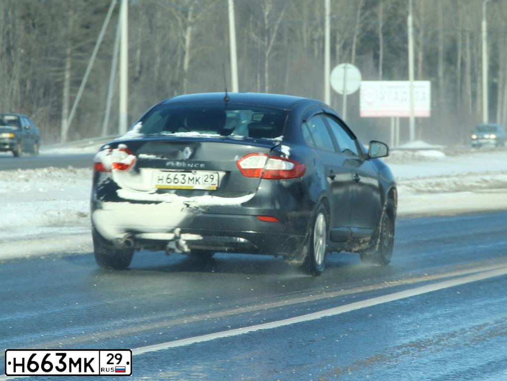 Фото автомобиля RENAULT FLUENCE, 2010 — госномер С427УО33. Цвет: ТЕМНО СЕРЫЙ